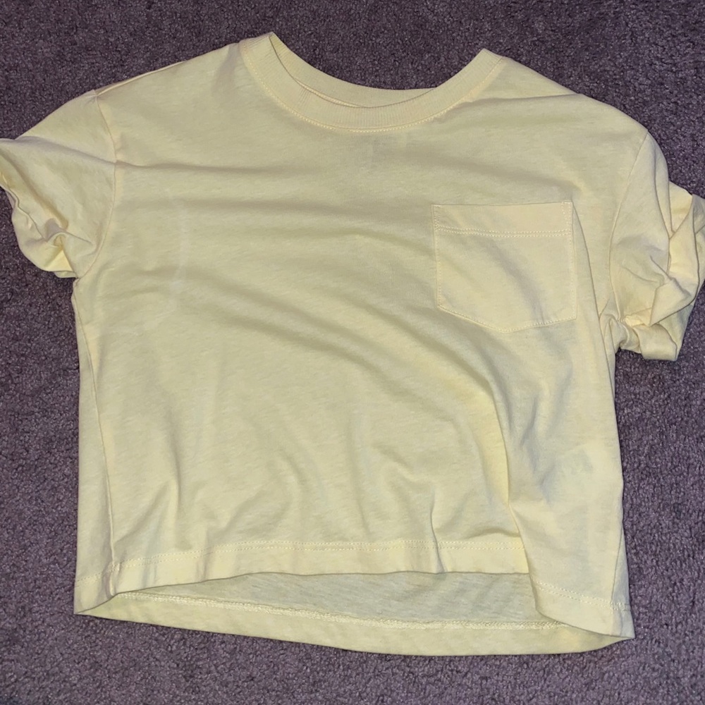 Yellow cropped short sleeve